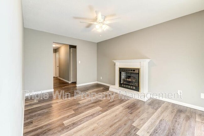 Building Photo - 2250 Spoonwood Dr