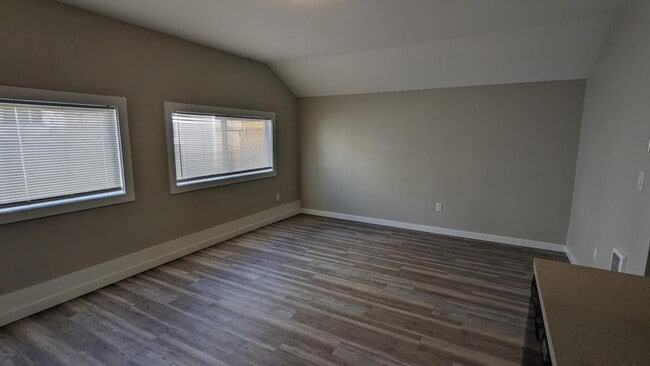 Building Photo - 3969 Hayesville Dr NE