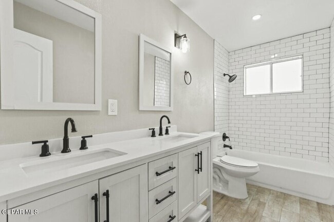 Building Photo - 7917 San Paulo Dr