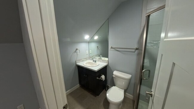 Building Photo - 6892 Baudelaire