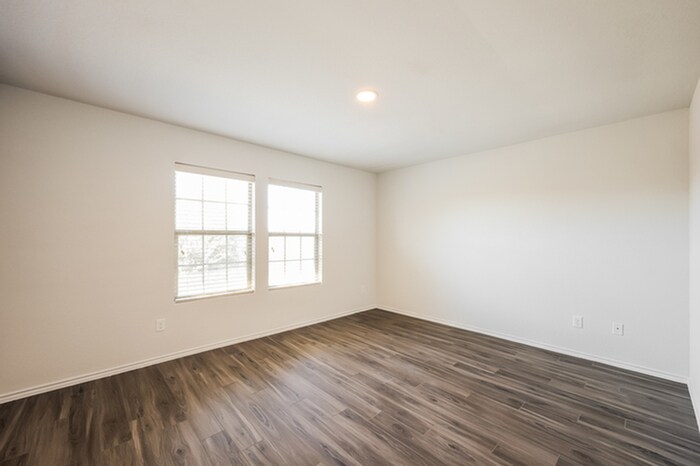 Building Photo - 8818 Scarlett Pl