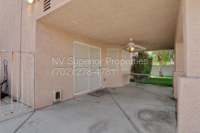 Building Photo - NW!! 4 bedrooms!! Bed & Bath DownStairs!!! RV Parking!!! Synthetic Grass Front yard!! Real Grass ...