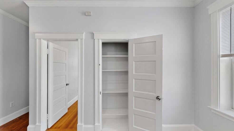 Building Photo - 10 Porter Street Ct