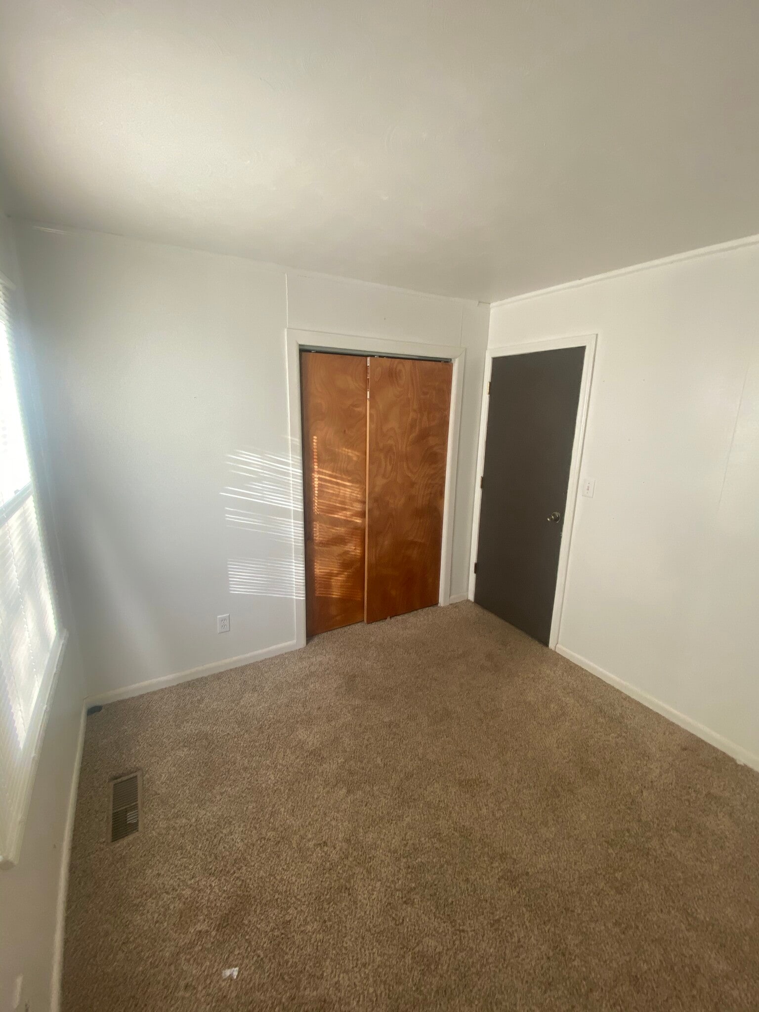 Building Photo - 1133 Beverly Ct