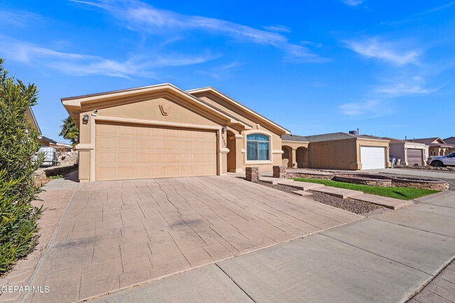 Building Photo - 14351 Spanish Point Dr