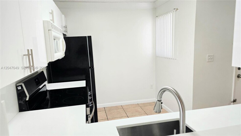 Building Photo - 15771 SW 137th Ave