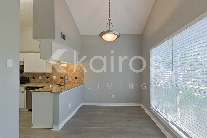 Building Photo - 24138 Landing Way Dr