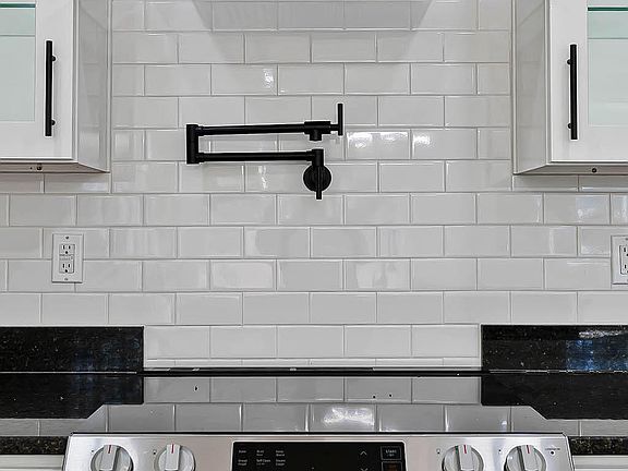 Building Photo - Build Equity While Leasing - Lease and Own from Day One!