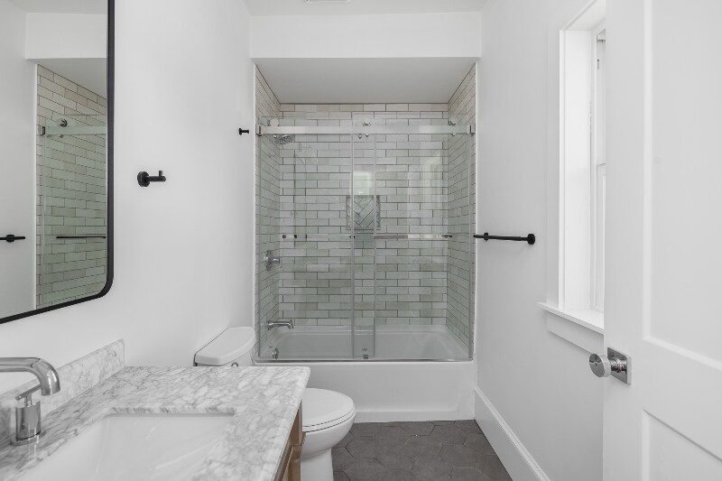 Building Photo - 293 Governor St