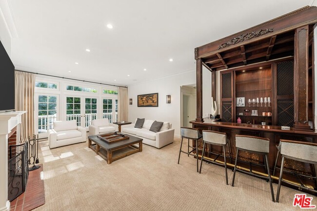 Building Photo - 515 S Westgate Ave