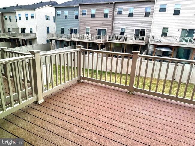 Building Photo - 10323 Quillback St