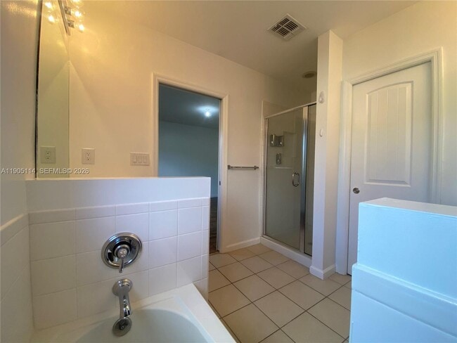 Building Photo - 21479 NW 14th Ct