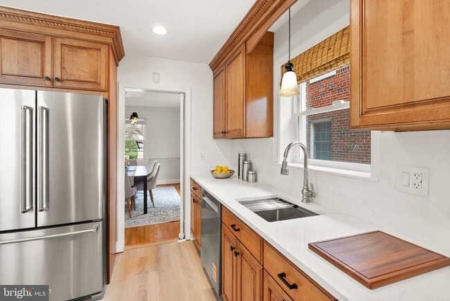 Building Photo - 4714 Upton St NW