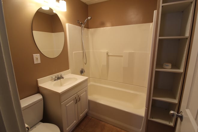 Building Photo - 38 Warner St