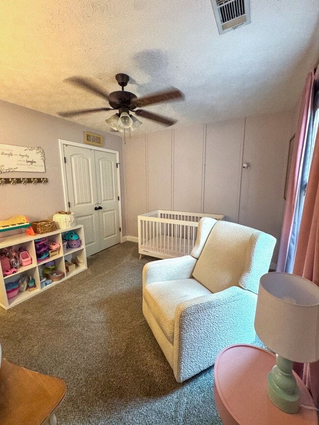 Building Photo - 127 Lee Rd 2181