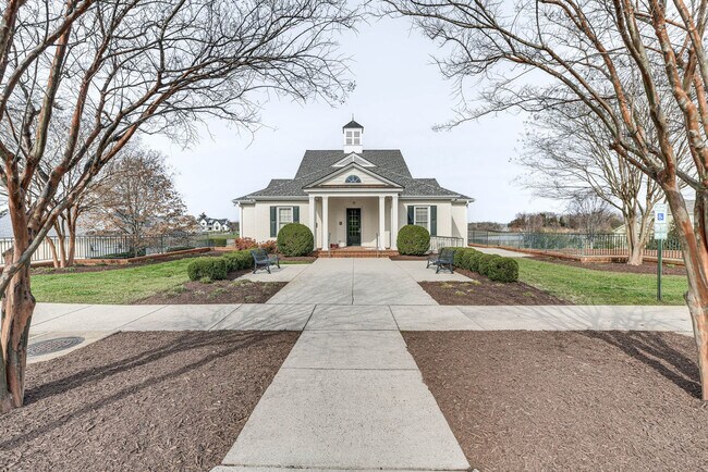 Building Photo - 1706 Mainsail Ln