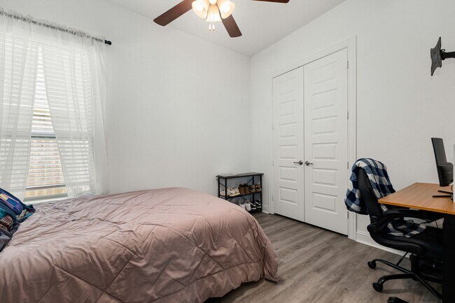 Building Photo - 31611 Donoso Dr