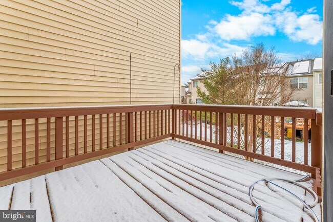 Building Photo - 2552 Blue Water Blvd