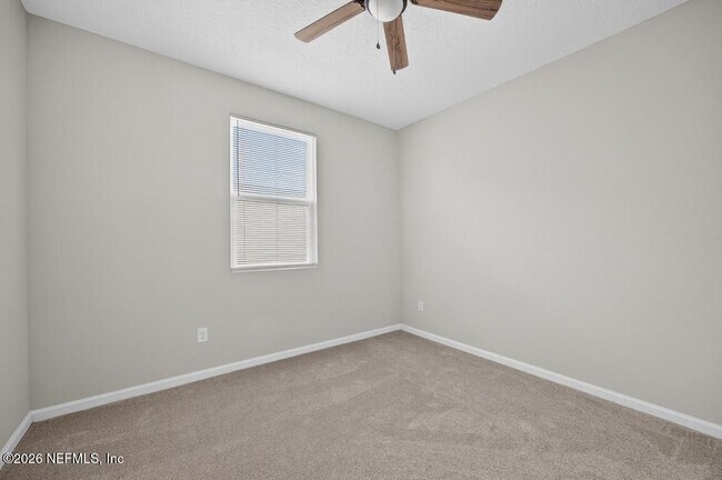 Building Photo - 14790 Cashew Ave