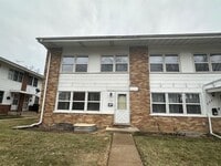 Building Photo - 555 Lynn Ct