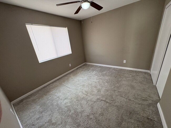 Building Photo - Great eastside location four bedrooms