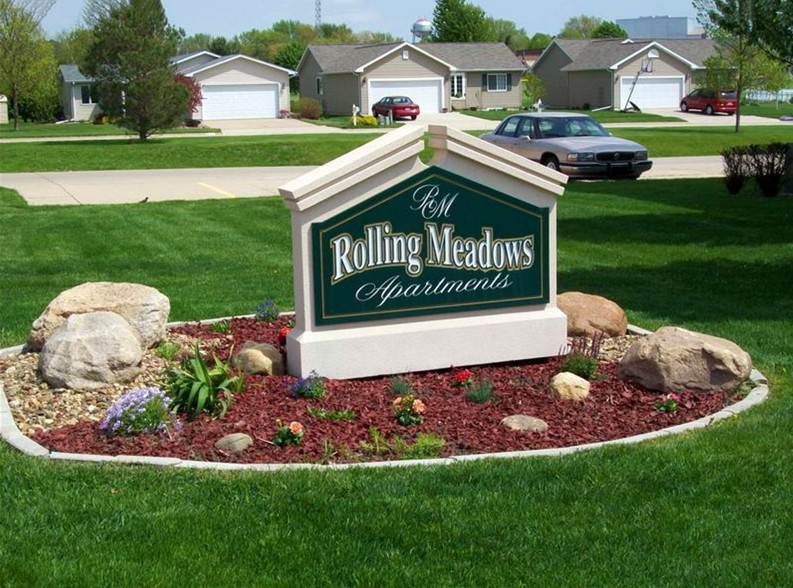 Primary Photo - Rolling Meadows Apartments