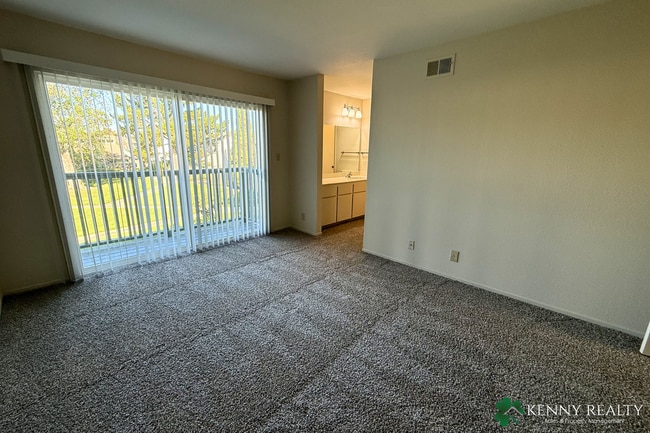 Building Photo - Spacious 3 Bedroom Home Near Parks & Schools in Foster City