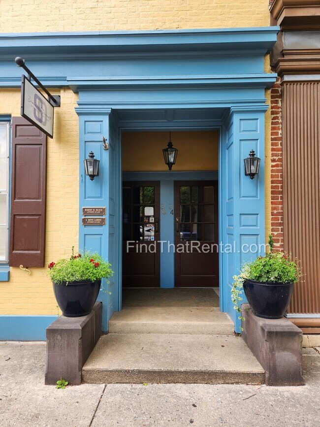 Building Photo - 34 S Hanover St