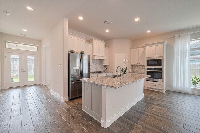 Building Photo - 6906 Montclair Colony Trl