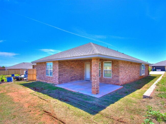 Building Photo - 18012 Austin Ct