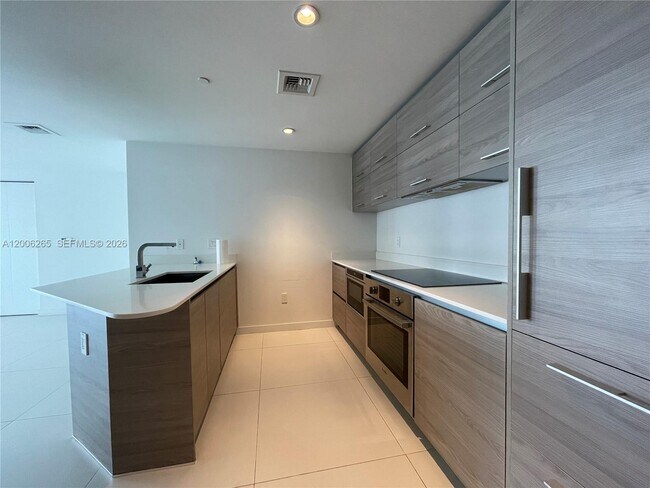 Building Photo - 1300 S Miami Ave