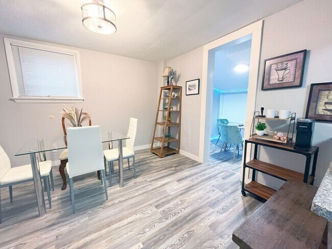 Building Photo - 3923 Bluestone Rd