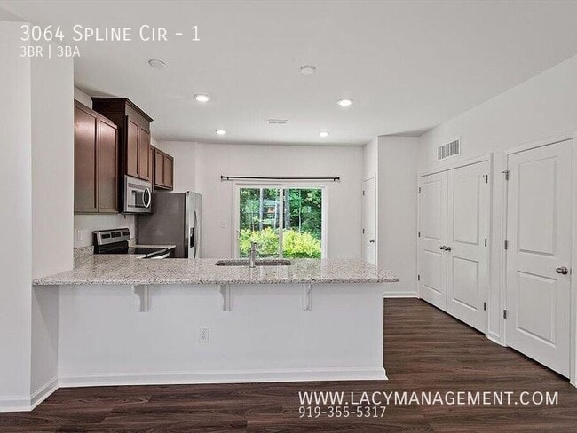Building Photo - 3064 Spline Cir