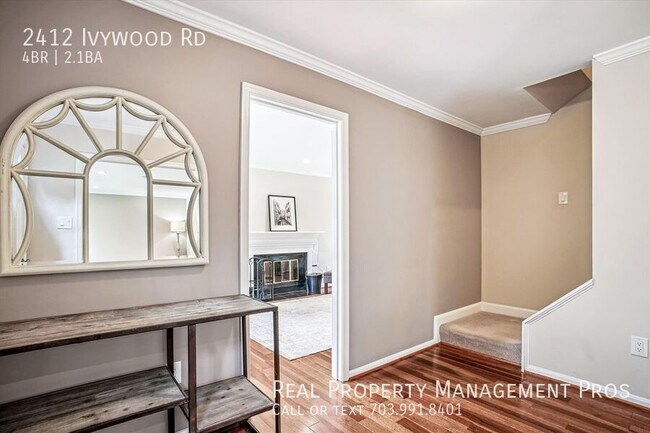 Building Photo - 2412 Ivywood Rd