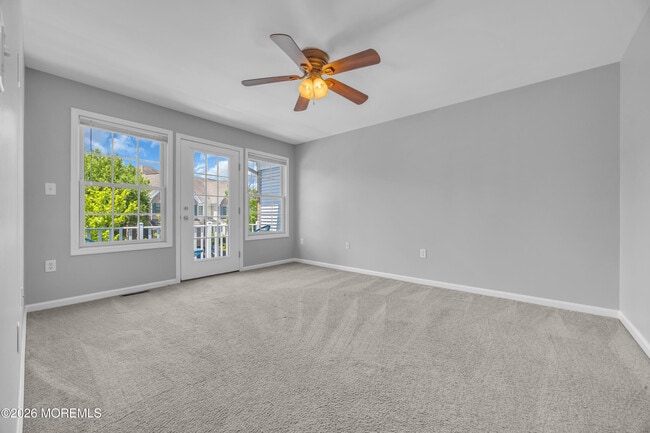 Building Photo - 10 Deepwater Cir