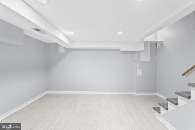 Building Photo - 4332 Utica Ave