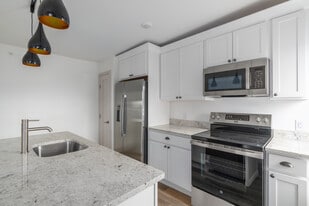 Interior Photo - 103 Quaker Safety