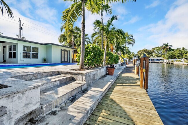 Building Photo - 2277 SE 15th St