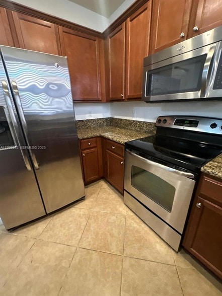 Building Photo - 12444 Emerald Creek Manor