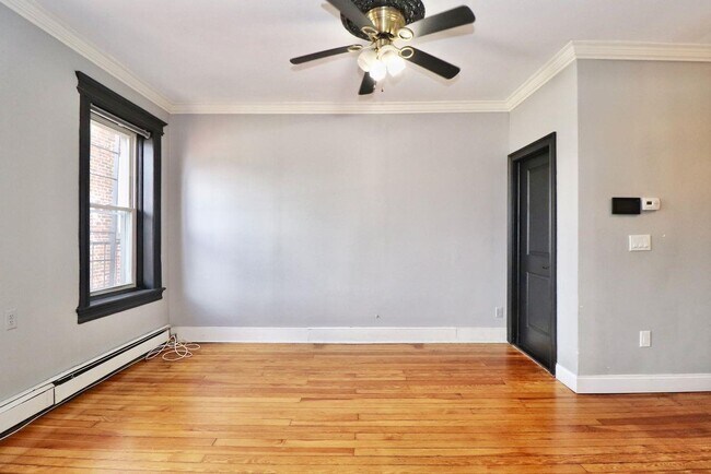 Building Photo - 388 Baldwin Ave