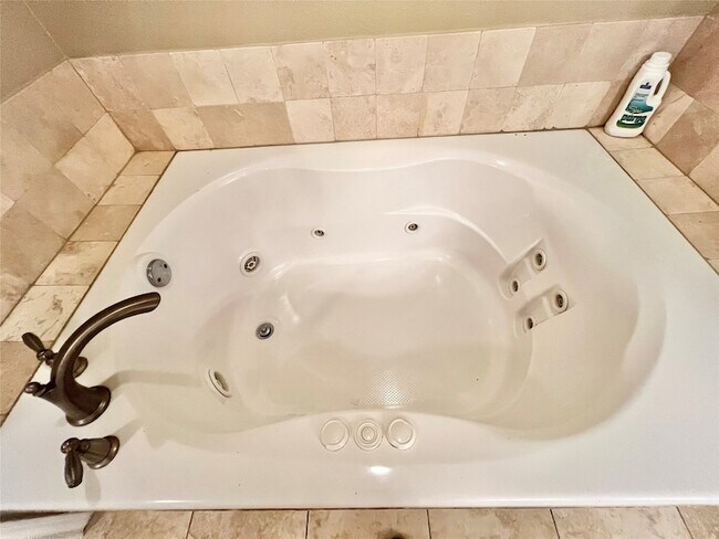 Building Photo - 7017 Caldwell St