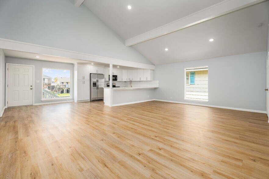 Building Photo - 901 Bonita Dr