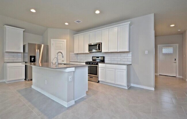 Building Photo - 7430 Victoria Brook Trace