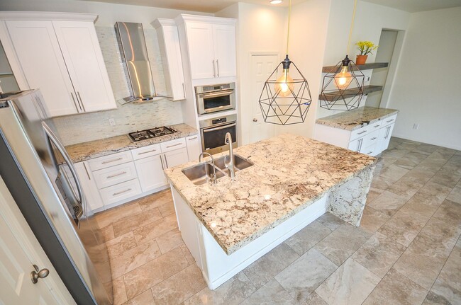 Building Photo - 3 bedroom House with a loft and solar panels