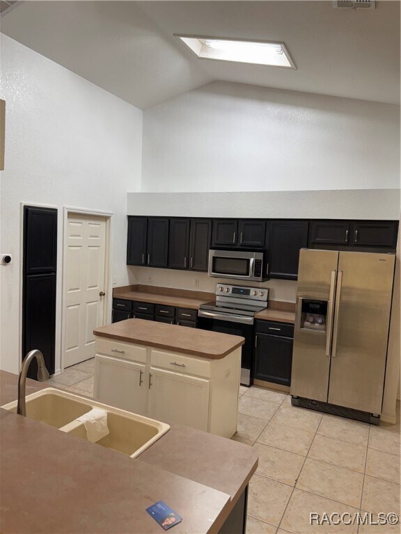 Building Photo - 8013 SW 134 Loop