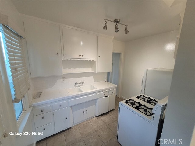 Building Photo - 7263 W Manchester Ave