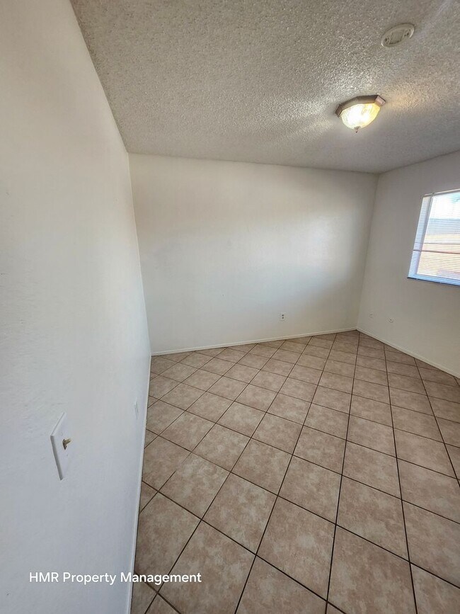 Building Photo - Beautiful House Norco