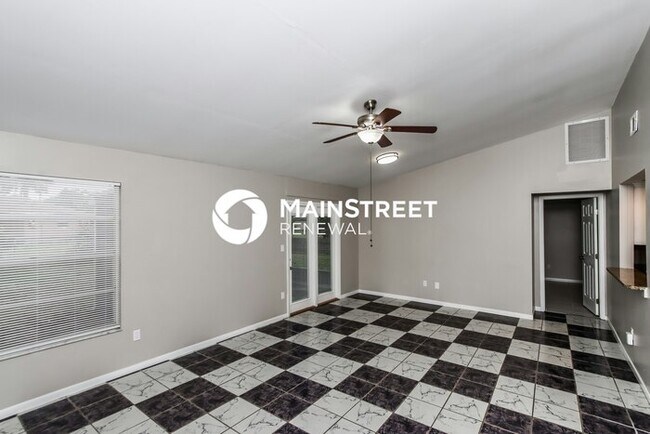 Building Photo - 3 Bedroom Pet-Friendly Home in PALM BAY, F...