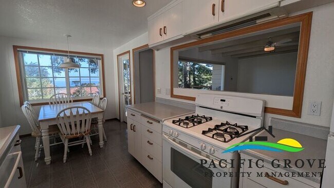 Building Photo - Charming New Monterey Home with Bay Views with all utilities included