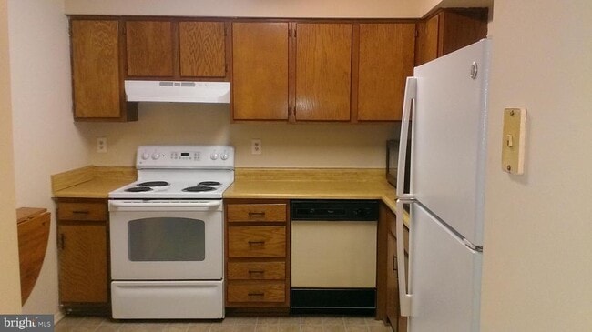 Building Photo - 4809 Berwyn House Rd